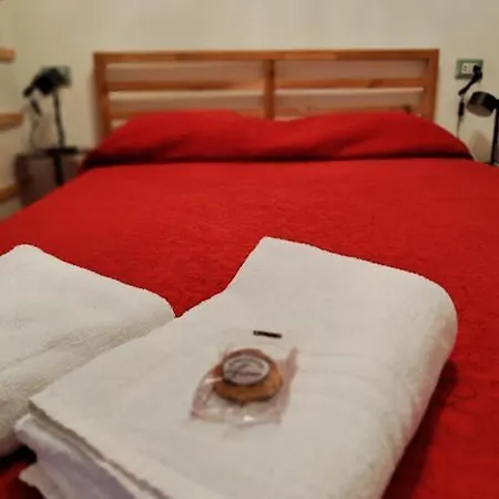 Le Grazie Sopra I Tetti Apartman *